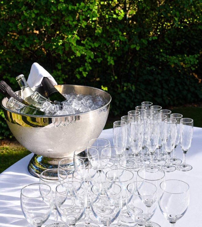 A cocktail being prepared on the terrace at La Vieille Fontaine in Maisons-Laffitte